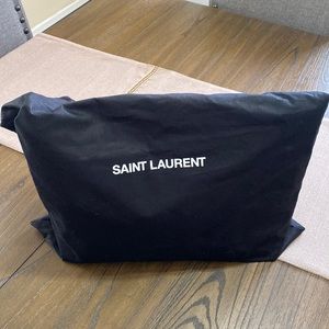 Saint Laurent E/W Leather
Shopper Tote